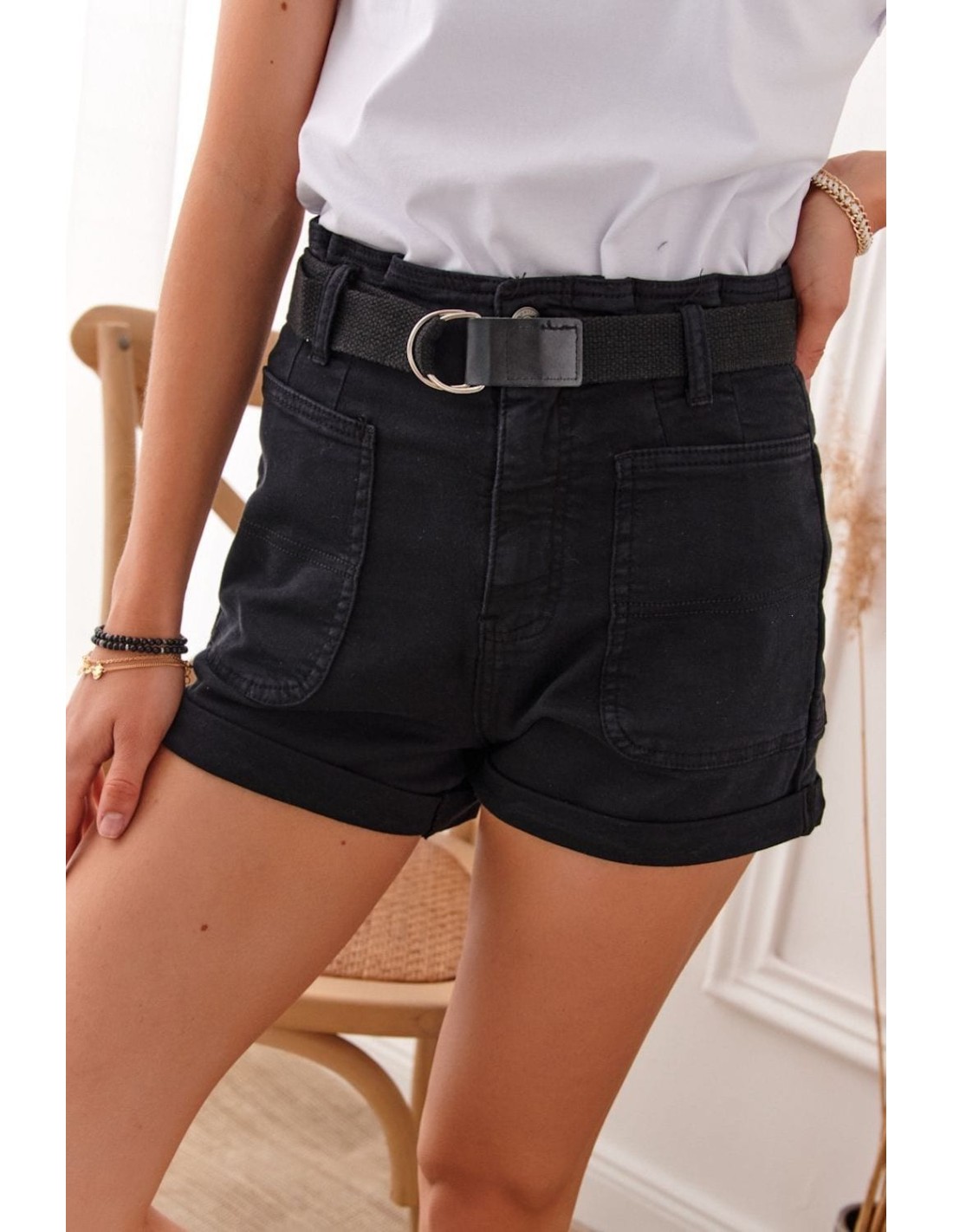 Women\'s short shorts with a belt, black 018 - Online store - Boutique